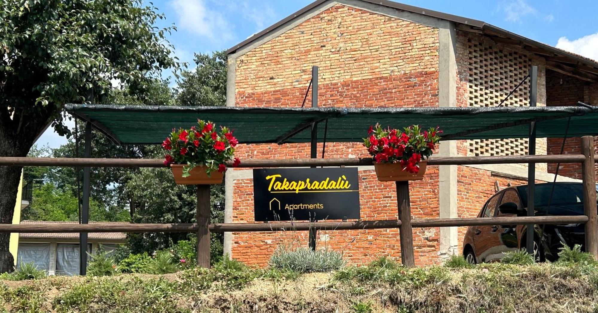 Takapradalu Villa Cisterna d'Asti Exterior photo